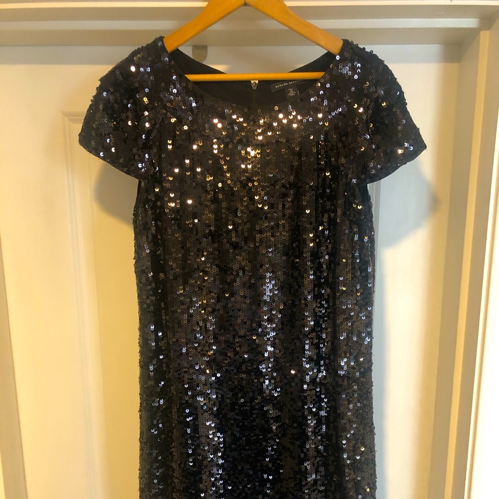 Black sequined cocktail dress (never worn)